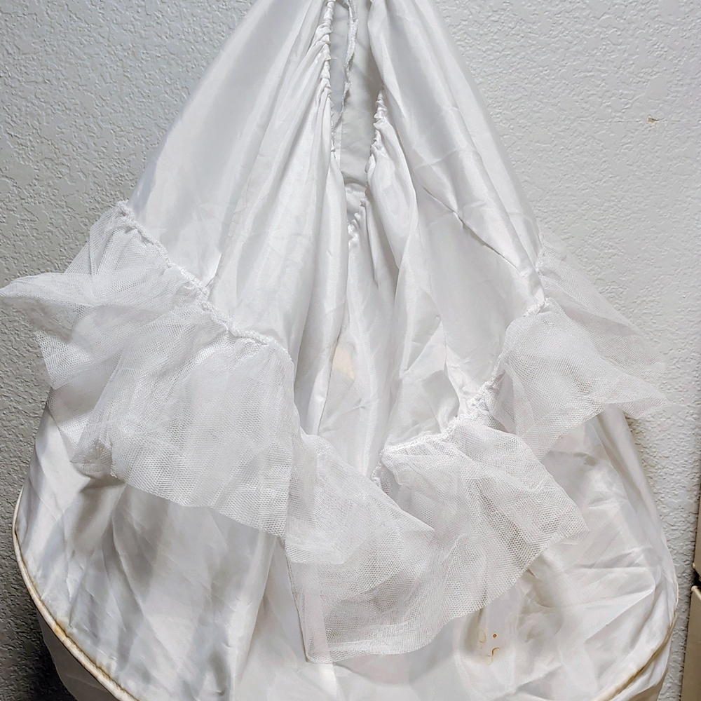 White Ruffled Canopy